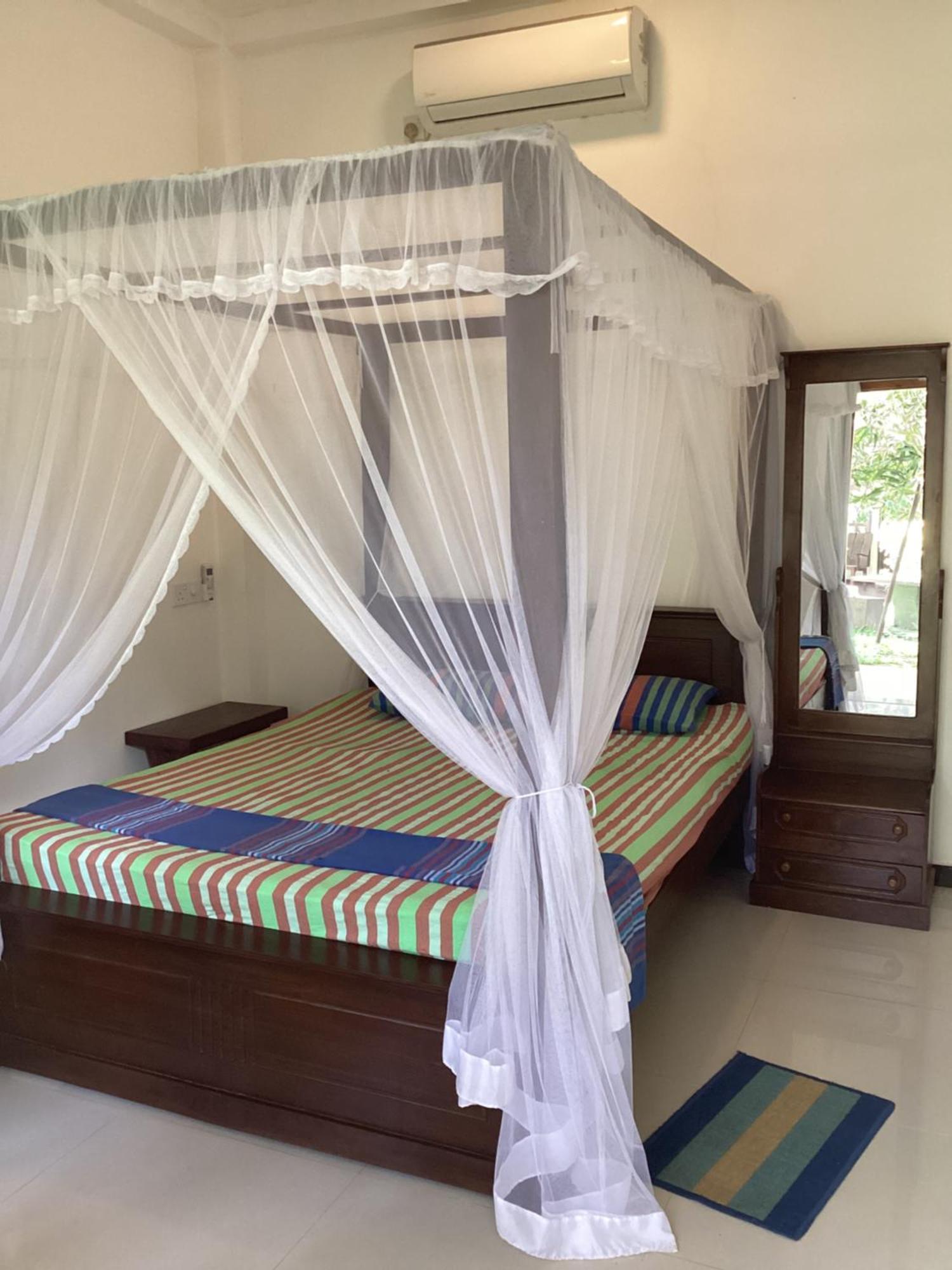Aroma Guest House Mirissa Exterior photo